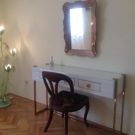 Na Zlatnom Jezeru Плоче