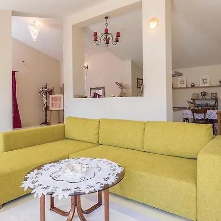 Апартаменты Na Zlatnom Jezeru Плоче