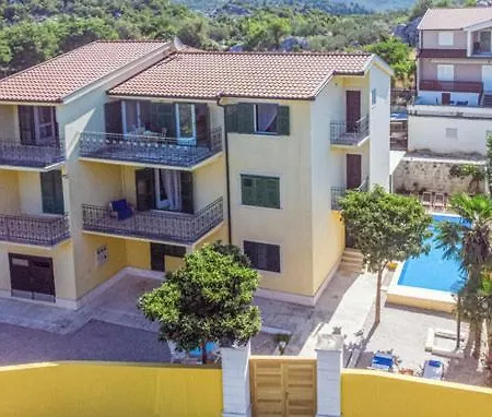 Апартаменты Na Zlatnom Jezeru Плоче