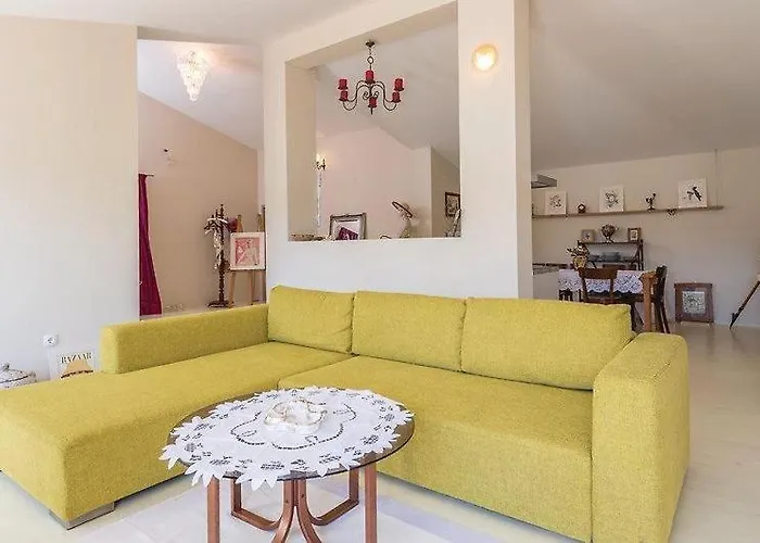 アパート Na Zlatnom Jezeru プロチェ